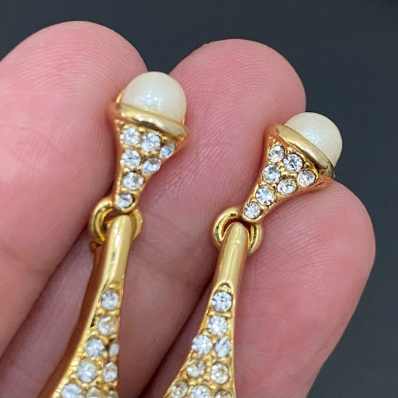 Vintage Unsigned Faux Pearl Teardrop Rhinestones Earrings 12.1g - Picture 5 of 11